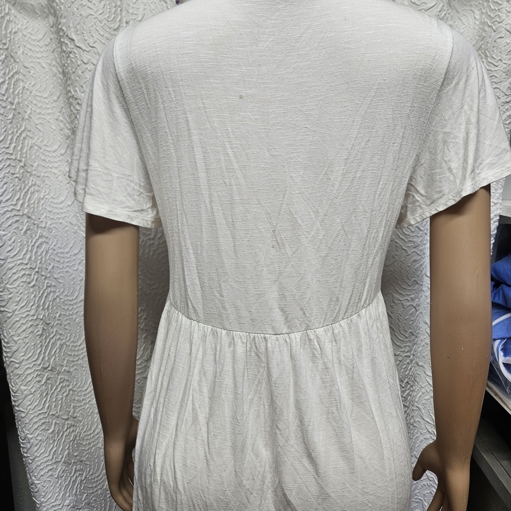 Knox Rose Cream Embellished V-Neck Short Sleeve Blouse - Picture 3 of 5